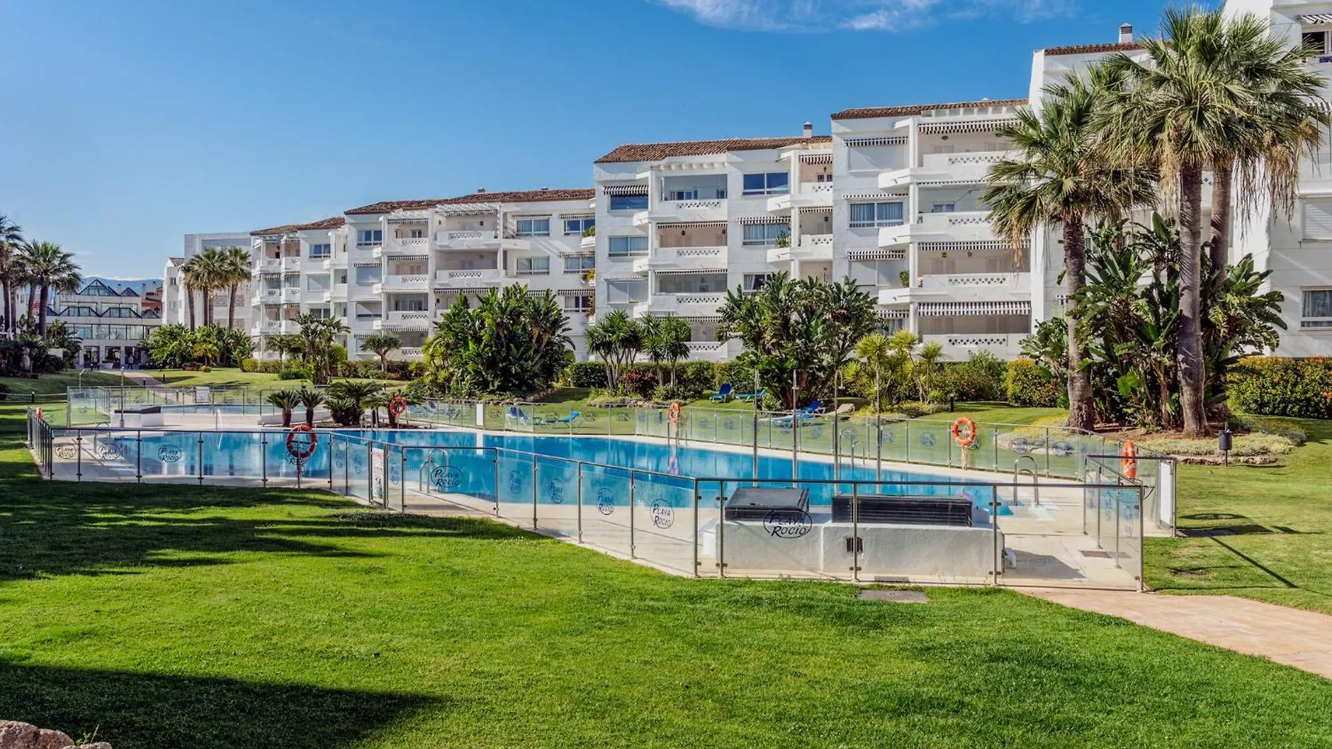 Apartment New Renovated Front Line Beach Playa Rocio Puerto Banus Marbella